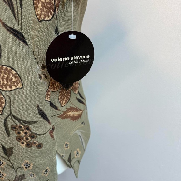 Valerie Stevens Tan and Brown Fitted Short Sleeve Blouse - Picture 8 of 8